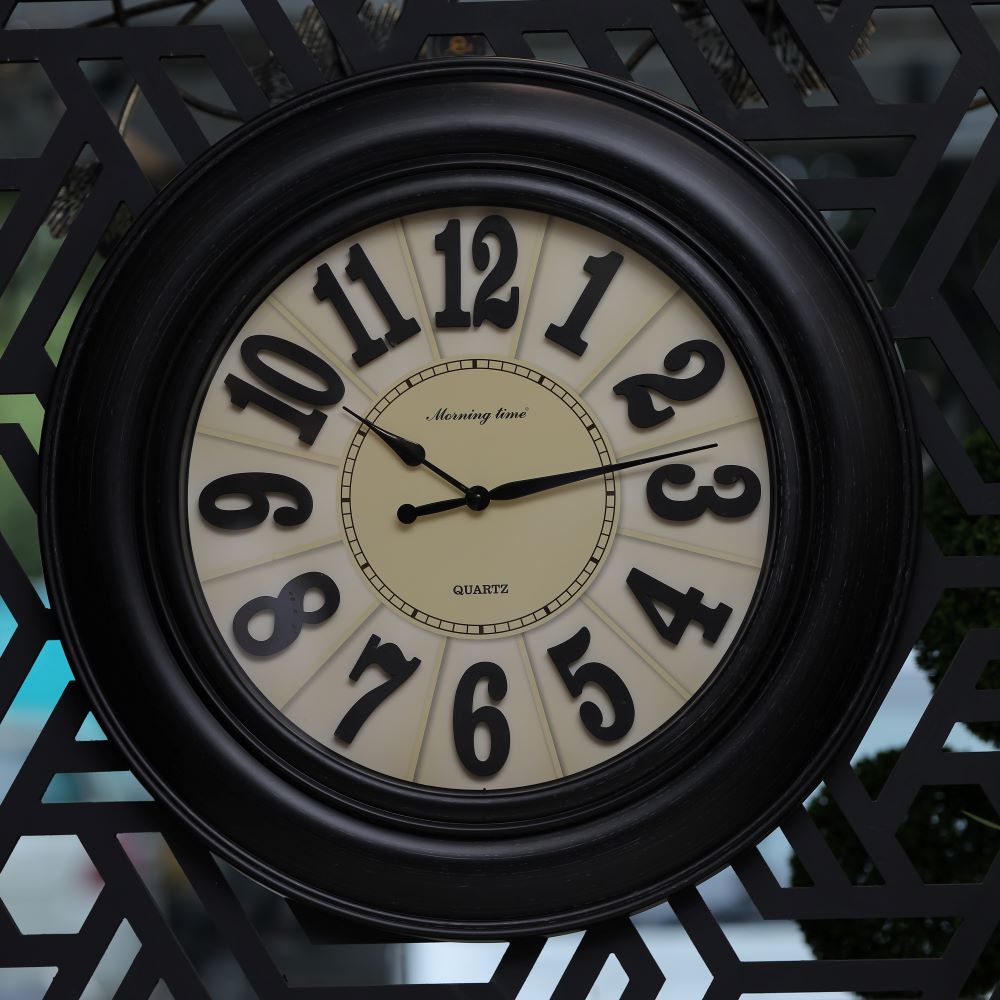 Wall Clock 00