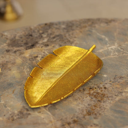 Shinny Golden Leaf